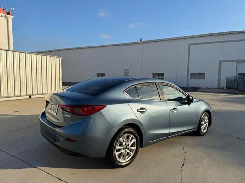 2016 Mazda Mazda3 i Sport