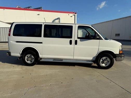 2014 Chevrolet Express 3500 LT