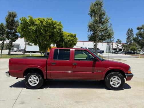 2002 Chevrolet S-10 Base