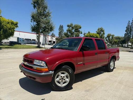 2002 Chevrolet S-10 Base