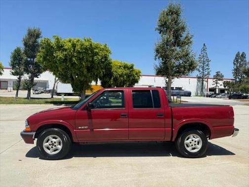2002 Chevrolet S-10 Base