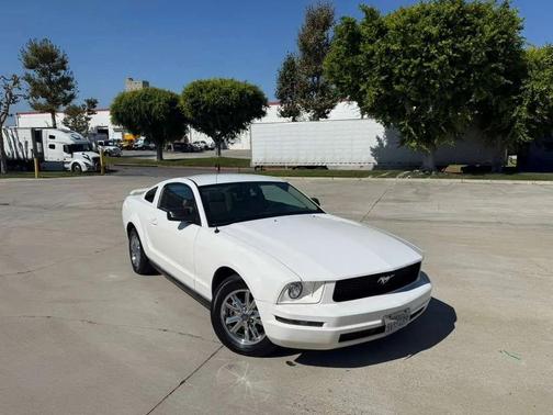 2006 Ford Mustang Deluxe