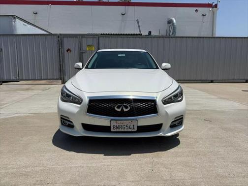 2015 INFINITI Q50 Premium