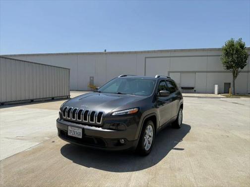 2016 Jeep Cherokee Sport