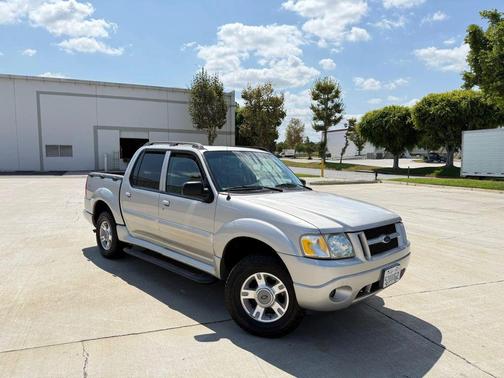 2004 Ford Explorer Sport Trac XLS