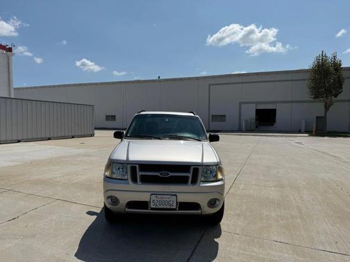 2004 Ford Explorer Sport Trac XLS