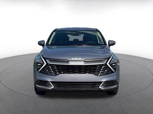 Everlasting Silver 2025 Kia Sportage LX