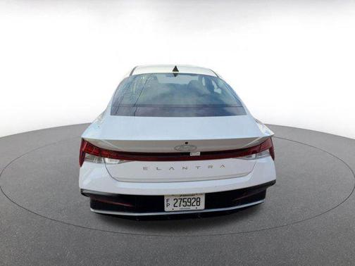 2025 Hyundai ELANTRA SEL