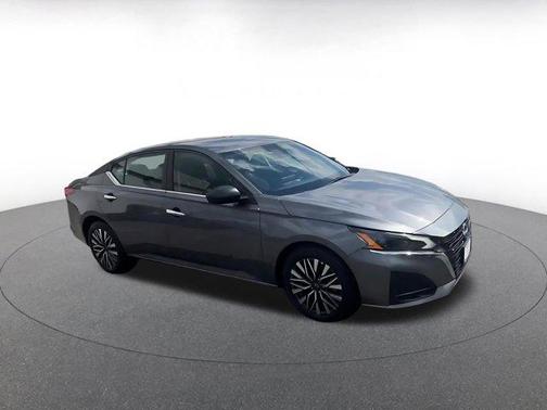 Gun Metallic 2025 Nissan Altima SV FWD