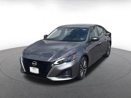 Gun Metallic 2025 Nissan Altima SV FWD