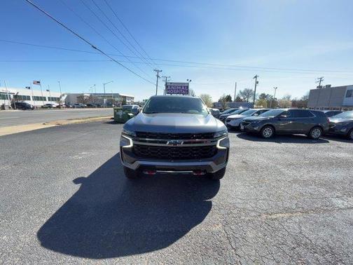 Photo 5 of 46 of 2022 Chevrolet Suburban Z71