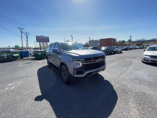 Photo 3 of 46 of 2022 Chevrolet Suburban Z71