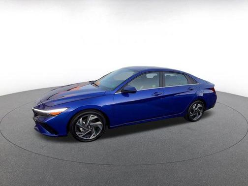 2025 Hyundai ELANTRA SEL