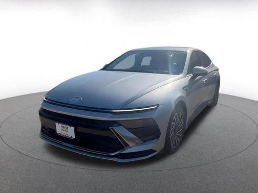 Aero Silver 2025 Hyundai SONATA Hybrid SE