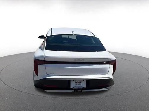 Snow White Pearl 2025 Kia K4 LXS