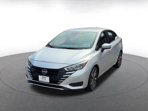 Brilliant Silver Metallic 2025 Nissan Versa 1.6 SV