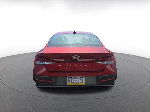 2025 Hyundai ELANTRA SEL