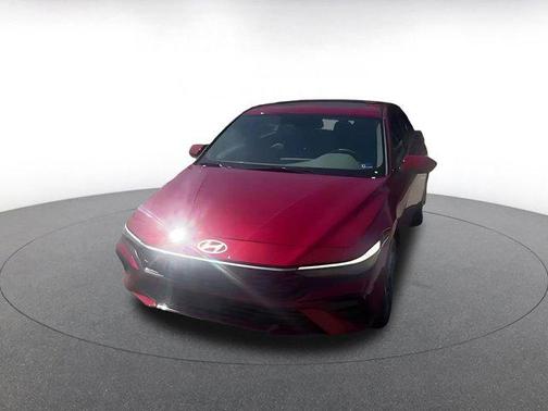 2025 Hyundai ELANTRA SEL