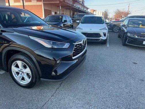 2025 Toyota Highlander LE