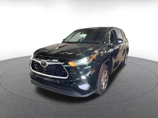 2025 Toyota Highlander LE