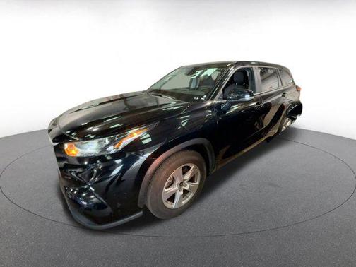 2025 Toyota Highlander LE