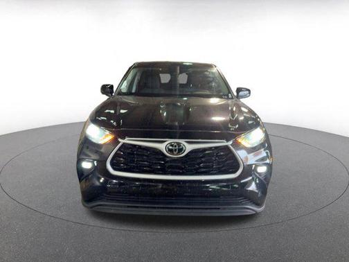 2025 Toyota Highlander LE