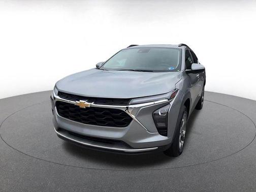 Sterling Gray Metallic 2025 Chevrolet Trax LT