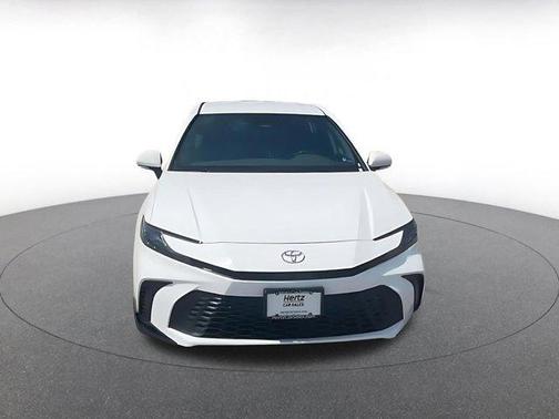 Ice Cap 2025 Toyota Camry LE