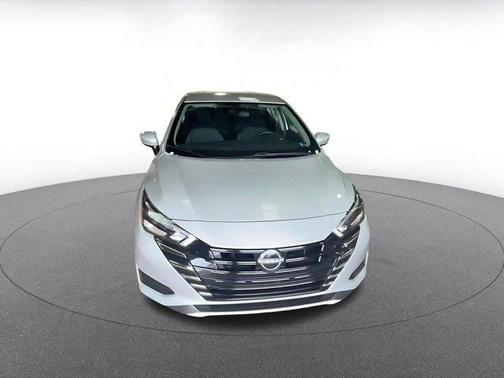 Brilliant Silver Metallic 2025 Nissan Versa 1.6 SV