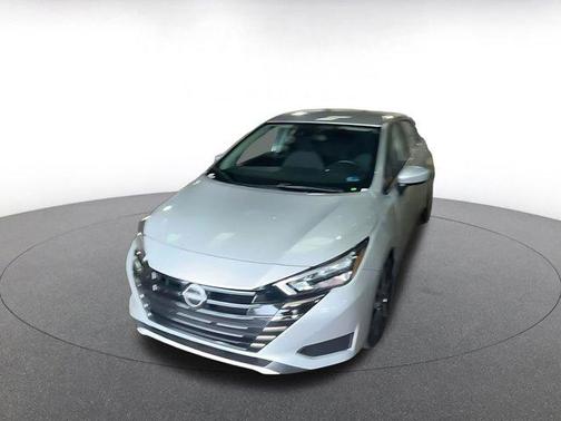 Brilliant Silver Metallic 2025 Nissan Versa 1.6 SV