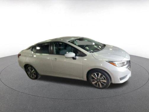 Brilliant Silver Metallic 2025 Nissan Versa 1.6 SV