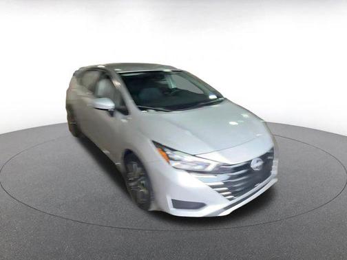 Brilliant Silver Metallic 2025 Nissan Versa 1.6 SV