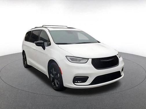 Bright White Clearcoat 2025 Chrysler Pacifica Limited