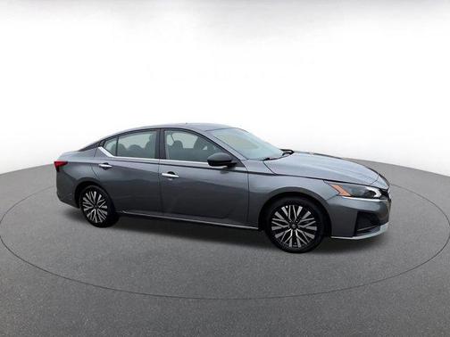 Gun Metallic 2025 Nissan Altima SV FWD