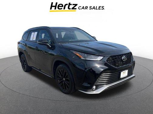 Midnight Black Metallic 2025 Toyota Highlander XSE