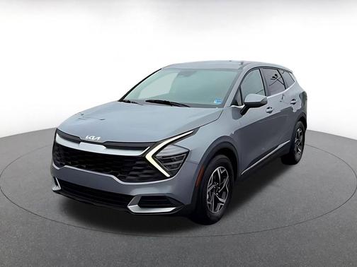 Everlasting Silver 2025 Kia Sportage LX