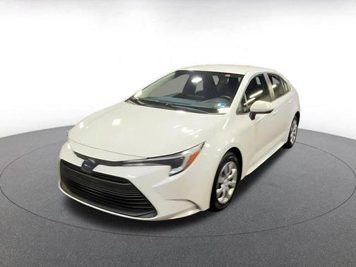 2025 Toyota Corolla Hybrid LE