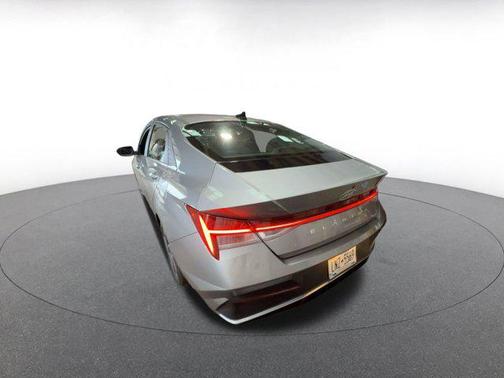 2025 Hyundai ELANTRA SEL