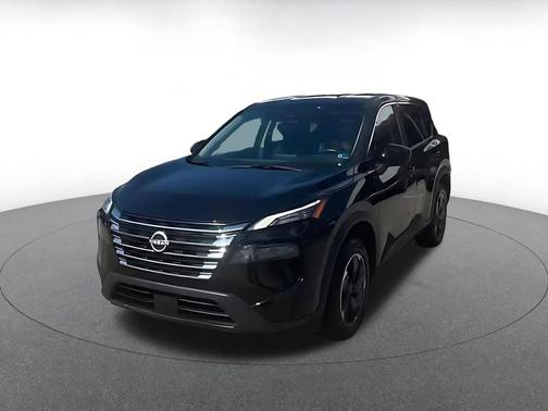Super Black 2025 Nissan Rogue SV