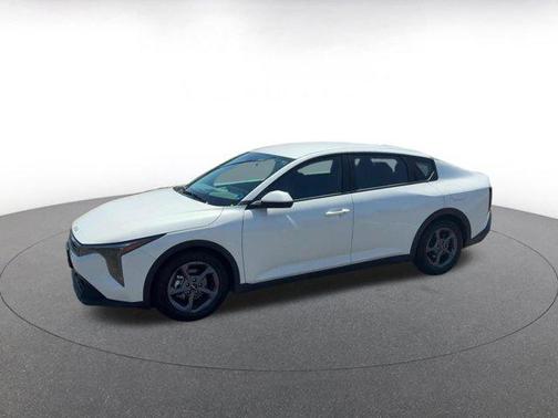Snow White Pearl 2025 Kia K4 LXS