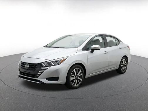 Brilliant Silver Metallic 2025 Nissan Versa 1.6 SV