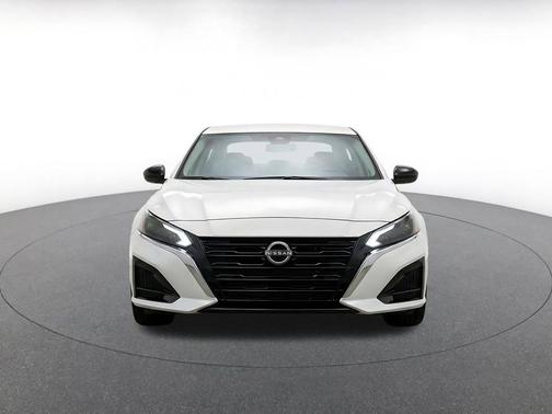 Glacier White 2025 Nissan Altima SV FWD