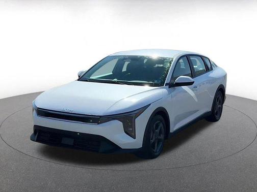 Snow White Pearl 2025 Kia K4 LXS