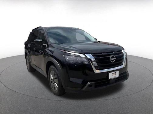 Super Black 2025 Nissan Pathfinder SV 4WD