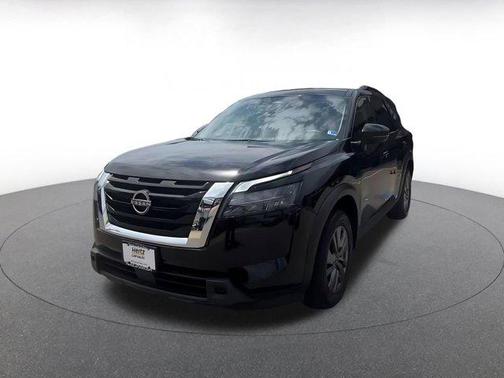 Super Black 2025 Nissan Pathfinder SV 4WD