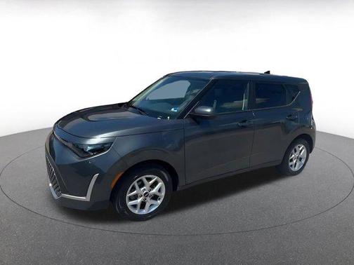 Gravity Gray 2025 Kia Soul LX