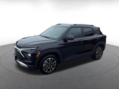 Mosaic Black Metallic 2025 Chevrolet Trailblazer LT