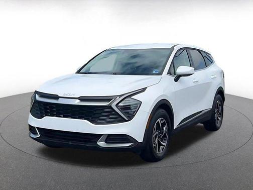 Glacial White Pearl 2025 Kia Sportage LX