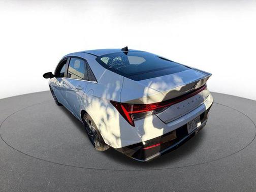 2025 Hyundai ELANTRA HEV Limited