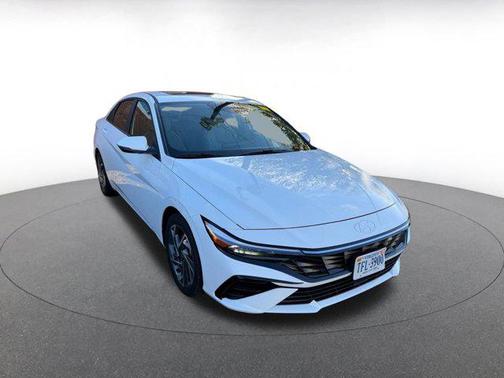 2025 Hyundai ELANTRA HEV Limited